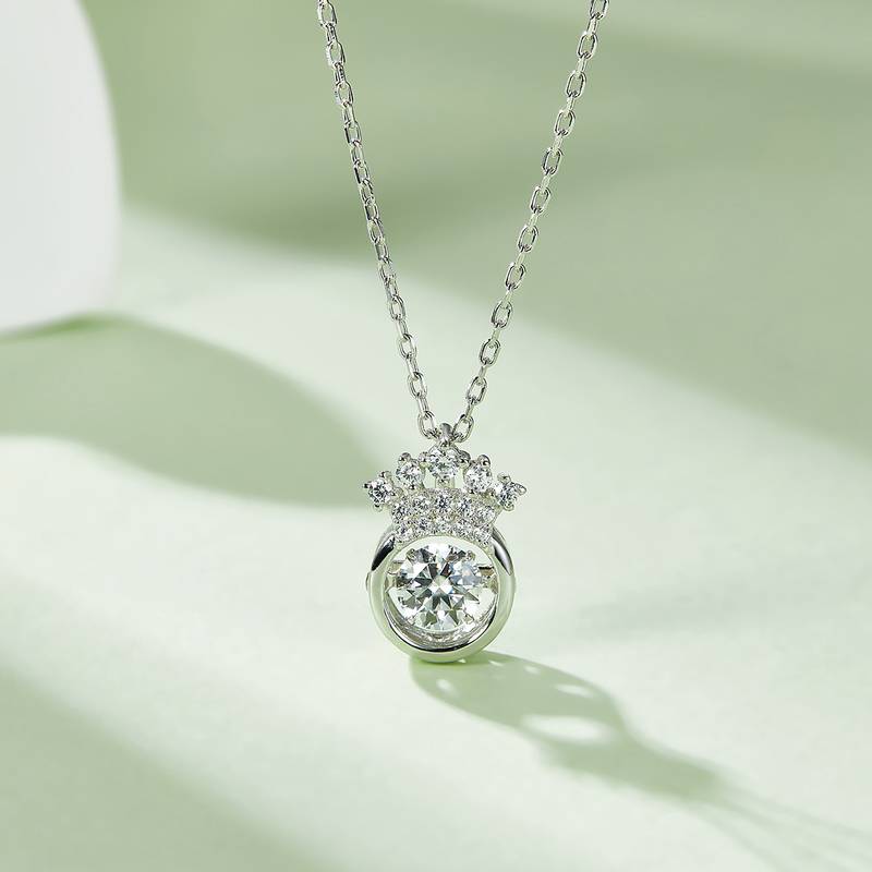Dynamic Crown S925 Silver Plated Platinum Moissanite Diamond Necklace 50 Points D-Class